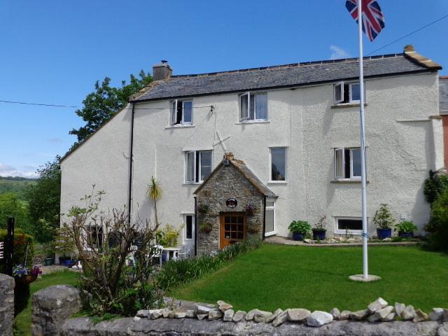 Lodge House B&B Buckland St Mary Bagian luar foto