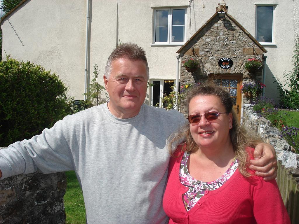 Lodge House B&B Buckland St Mary Bagian luar foto